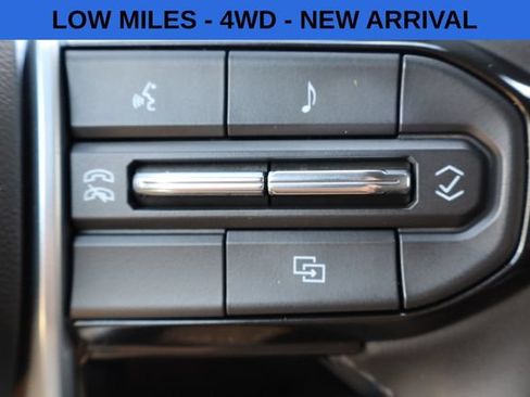 Used 2023 Chevrolet Colorado LT w/ LT Convenience Package AWD/4WD image 16