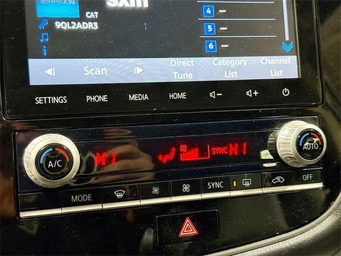 Used 2020 Mitsubishi Outlander SE image 17