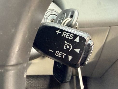 Used 2006 Toyota Highlander Limited AWD/4WD image 5