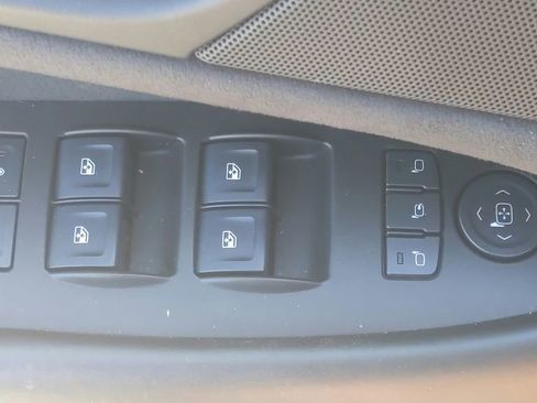 Used 2016 Cadillac Escalade Platinum image 16