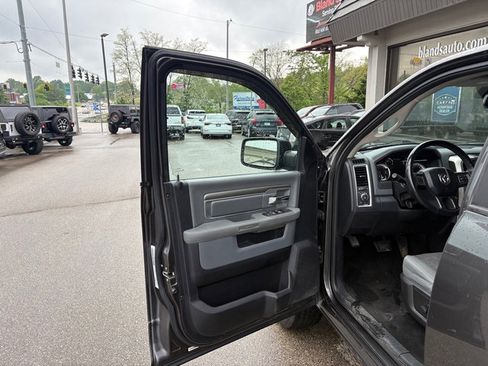 Used 2016 RAM 1500 Big Horn AWD/4WD image 8