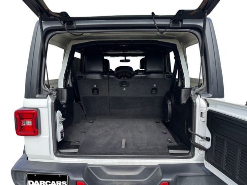 Used 2021 Jeep Wrangler Unlimited Sahara image 14