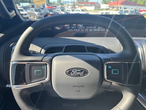 New 2026 Ford Expedition Platinum w/ Stealth Appearance Package AWD/4WD image 14
