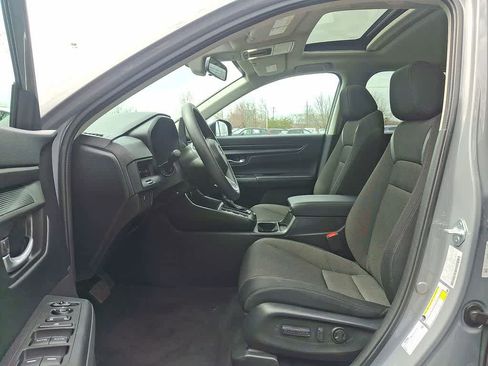 Used 2025 Honda CR-V EX image 11