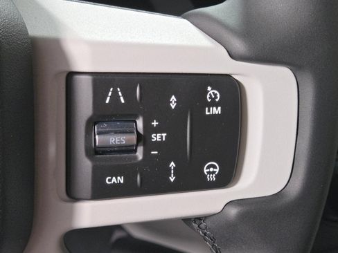 New 2026 Land Rover Defender 110 X-Dynamic SE AWD/4WD image 26