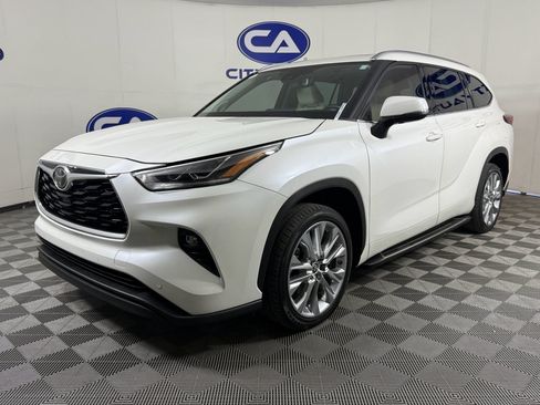 Used 2020 Toyota Highlander Limited image 30