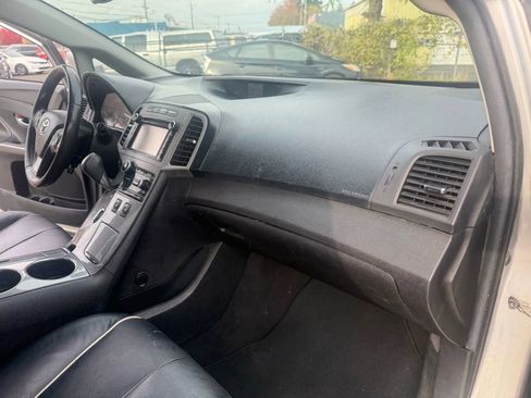 Used 2013 Toyota Venza XLE image 14