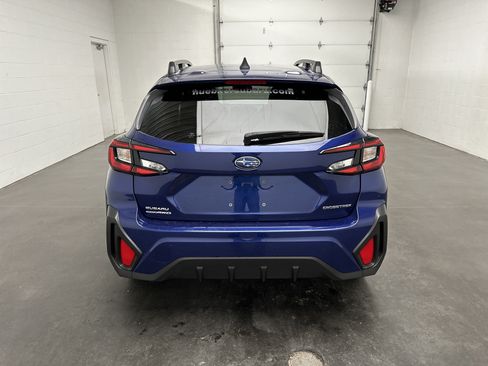 Used 2025 Subaru Crosstrek 2.5i Premium AWD/4WD image 7