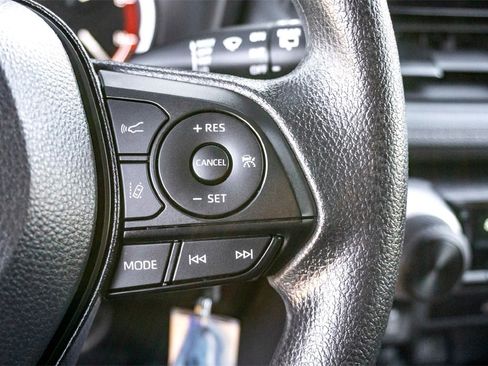 Used 2025 Toyota RAV4 LE image 20