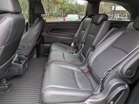 Used 2023 Honda Odyssey Sport image 15