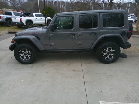 Used 2021 Jeep Wrangler Unlimited Rubicon AWD/4WD image 8