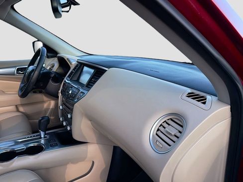 Used 2020 Nissan Pathfinder SL w/ Cargo Package image 34