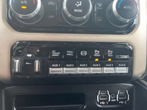 Used 2021 RAM 3500 Laramie AWD/4WD image 32