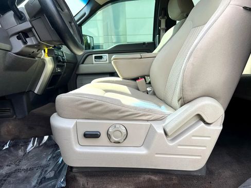 Used 2010 Ford F150 XLT image 16