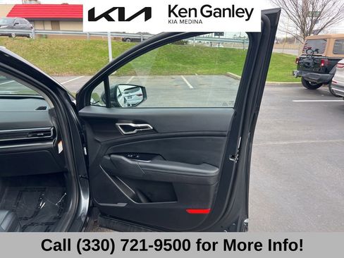 Certified 2024 Kia Sportage EX image 54