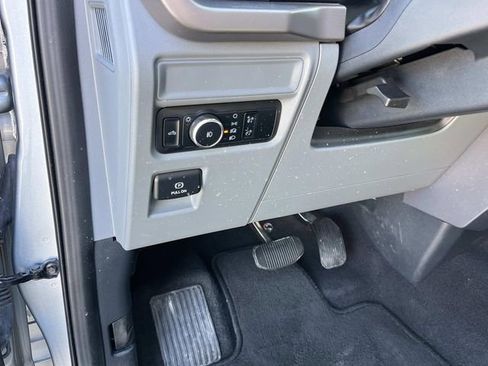 Used 2024 Ford F150 XLT AWD/4WD image 30