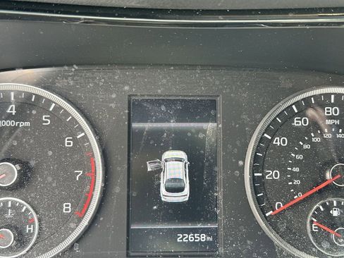 Used 2024 Kia K5 GT-Line w/ GT-Line Premium Package FWD image 4