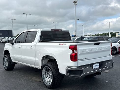 Used 2024 Chevrolet Silverado 1500 LT AWD/4WD image 5