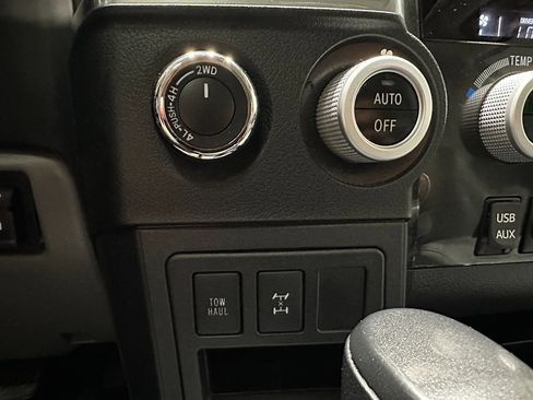 Used 2018 Toyota Sequoia SR5 image 38