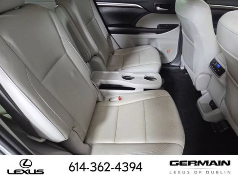 Used 2016 Toyota Highlander Limited AWD/4WD image 21