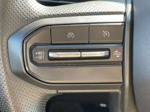 Used 2025 Chevrolet Colorado W/T RWD image 23