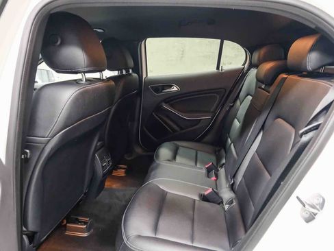 Used 2020 Mercedes-Benz GLA 250 image 24