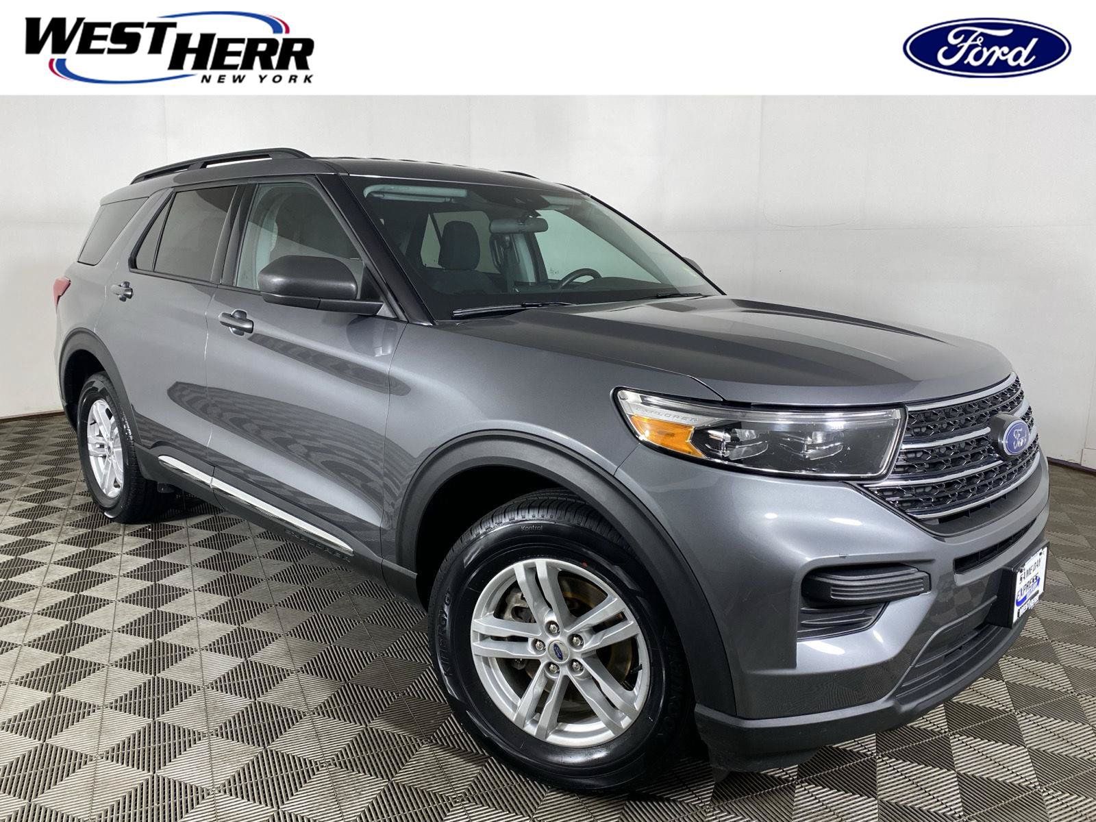 Used 2024 Ford Explorer XLT AWD/4WD image 1