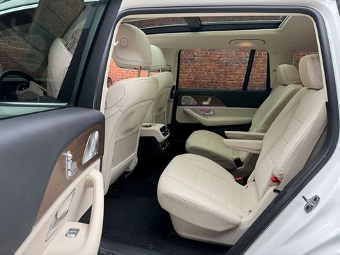 Certified 2024 Mercedes-Benz GLS 450 4MATIC image 24