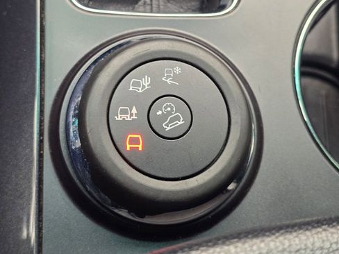 Used 2016 Ford Explorer XLT w/ Equipment Group 202A image 40