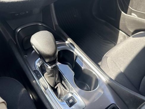 Used 2022 Chevrolet Malibu LT FWD image 29