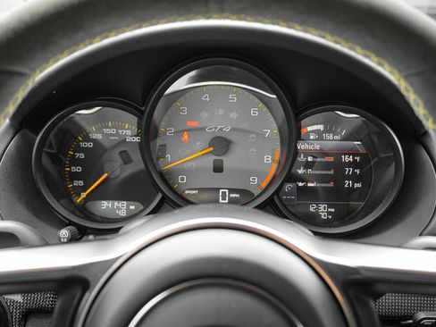 Used 2016 Porsche Cayman GT4 RWD image 24