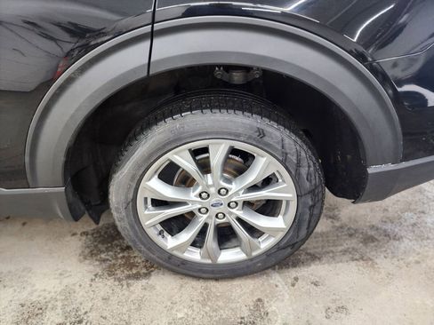 Used 2021 Ford Explorer Limited image 45