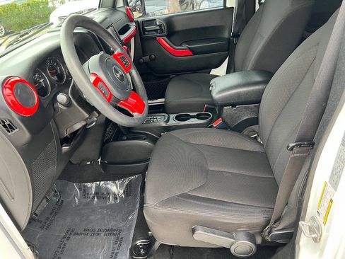 Used 2016 Jeep Wrangler Unlimited Sport image 19