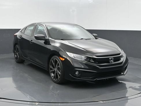 Used 2020 Honda Civic Sport image 2
