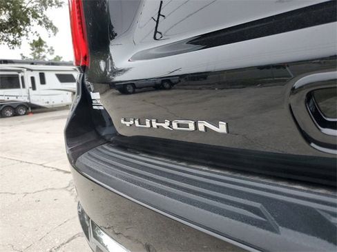 New 2026 GMC Yukon XL Elevation image 8