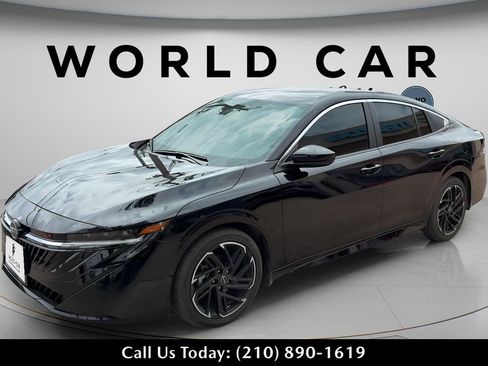 Used 2026 Nissan Sentra SR w/ Floor Mat Package FWD image 3