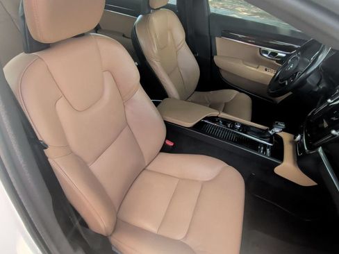 Used 2018 Volvo S90 T5 Momentum w/ Convenience Package FWD image 21