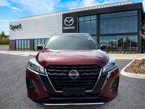 Used 2024 Nissan Kicks SR w/ SR Premium Package FWD image 8