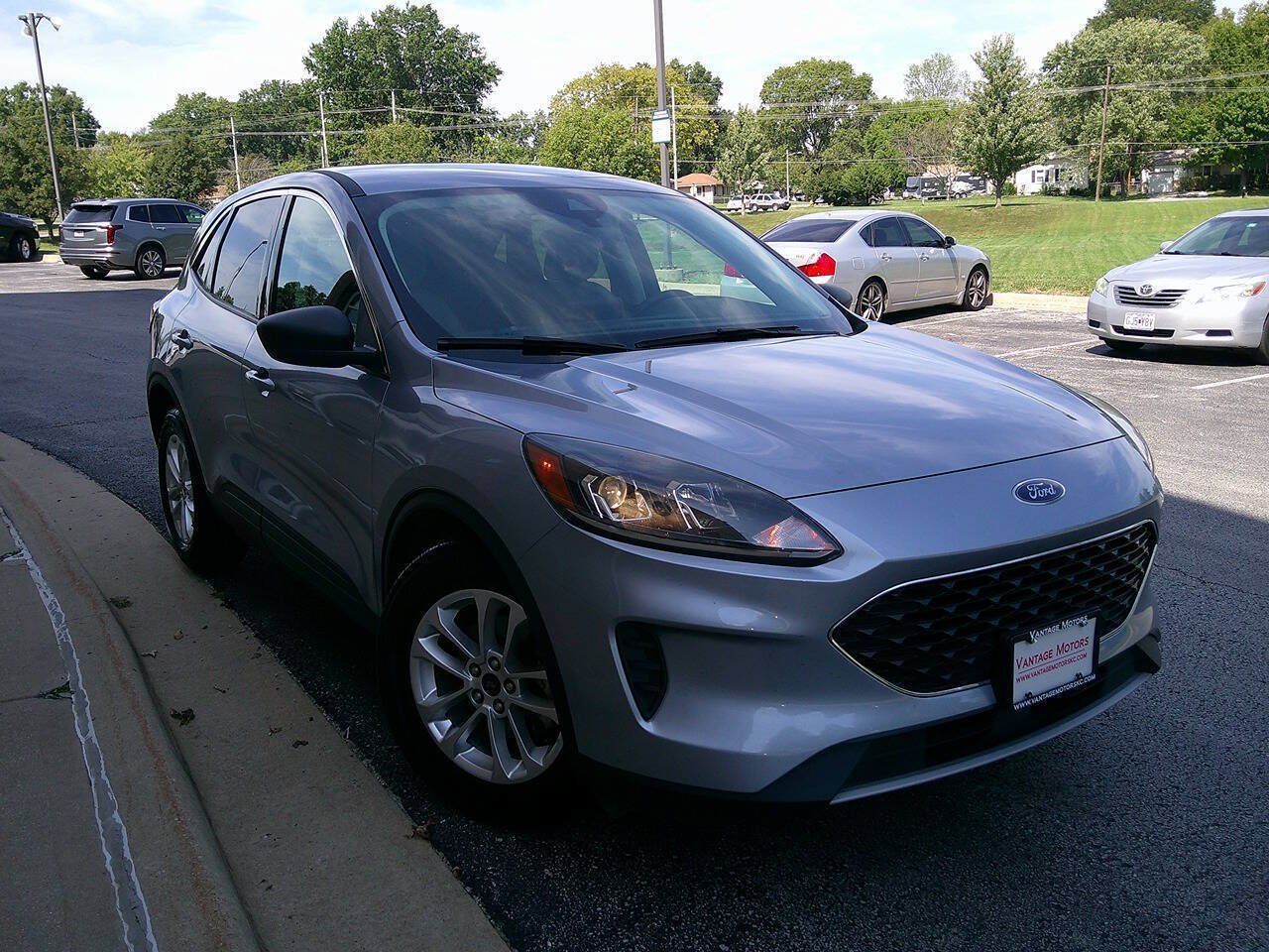 Used 2022 Ford Escape SE FWD image 4