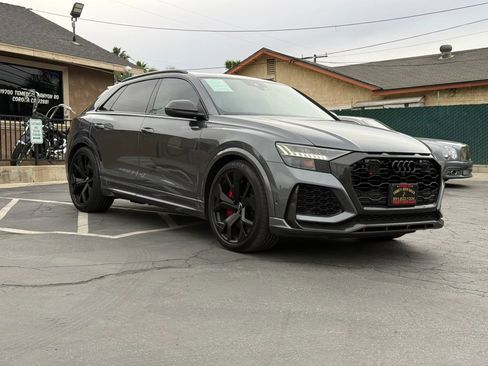 Used 2020 Audi RS Q8 w/ Carbon Optic Package image 3
