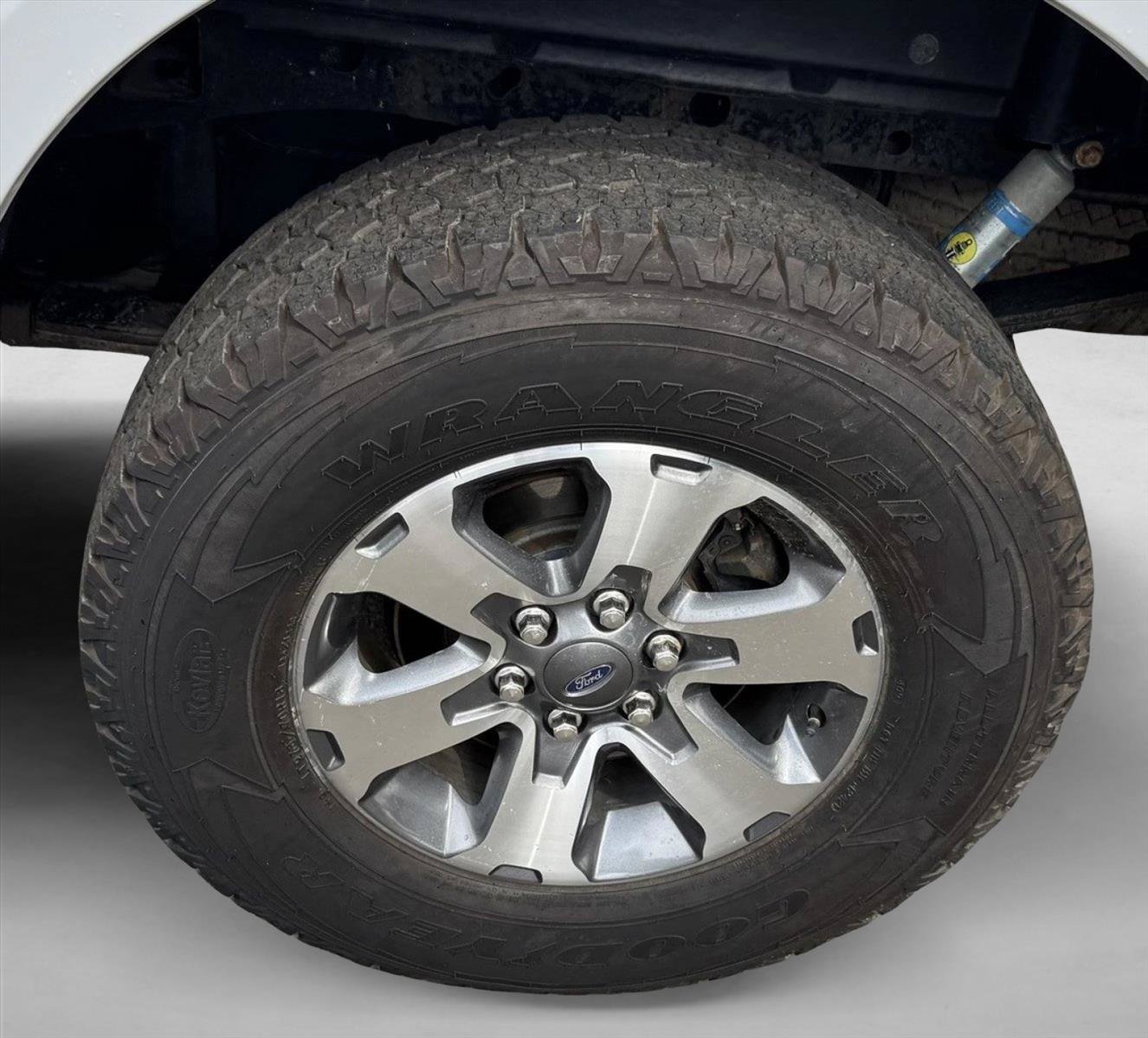 Used 2019 Ford F150 XLT w/ Equipment Group 302A Luxury AWD/4WD image 9
