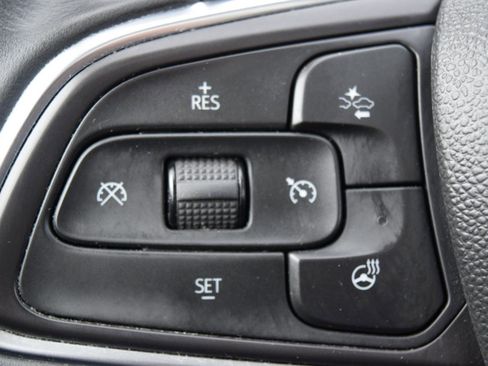 Used 2021 Buick Envision Essence FWD image 28