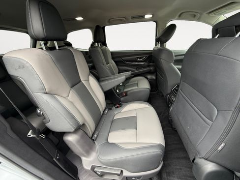 Used 2022 Subaru Ascent Onyx Edition image 18