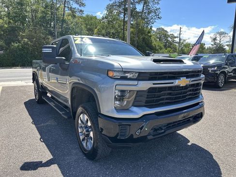 Used 2024 Chevrolet Silverado 2500 Custom w/ Custom Value Package AWD/4WD image 10