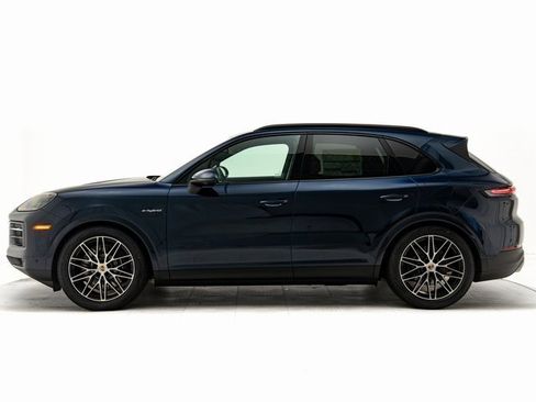 New 2026 Porsche Cayenne E-Hybrid image 2