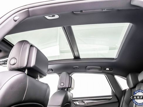 Used 2021 Porsche Macan S w/ Premium Package image 14