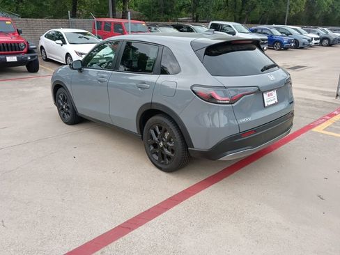 Used 2025 Honda HR-V Sport image 12