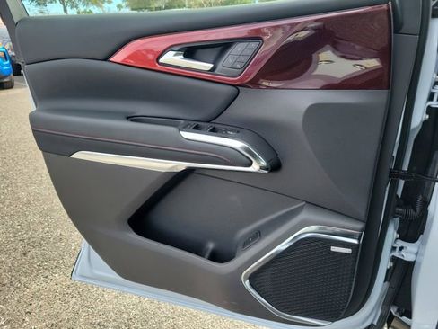 Certified 2026 Chevrolet Traverse RS FWD image 20