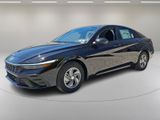 New 2025 Hyundai Elantra SE image 3