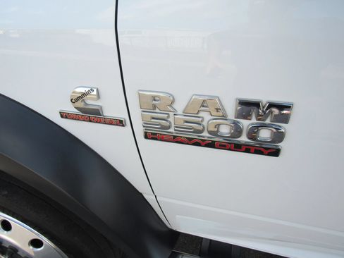 Used 2017 RAM 5500 Tradesman w/ Power & Remote Entry Group RWD image 13